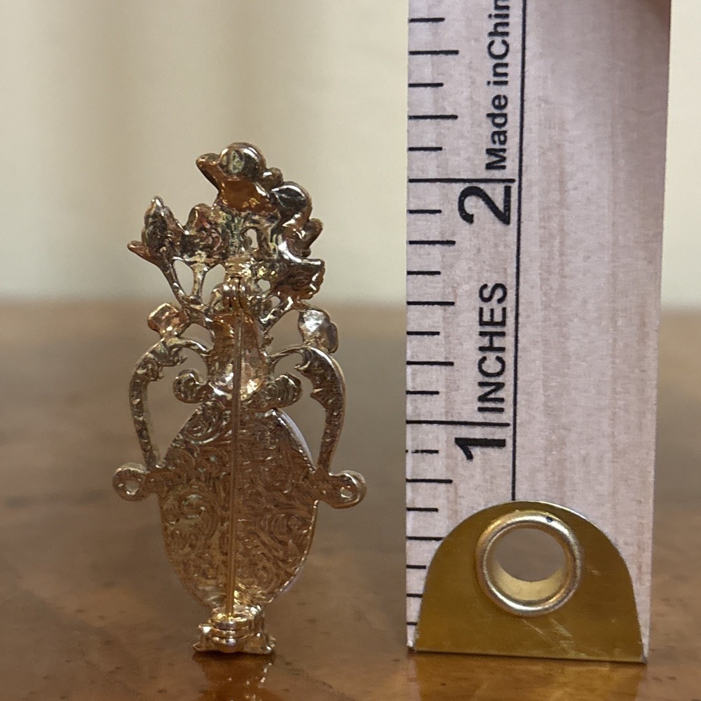 1928 Brand Vintage Gold Tone Faux Pearl Flower Bouquet In Vase Brooch Pin - Picture 5 of 5